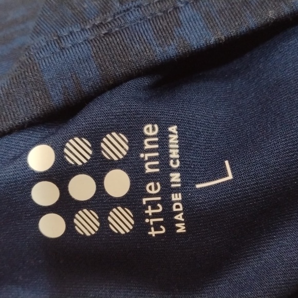 Title 9 long-sleeved shirttail hem athletic tee - Picture 7 of 8